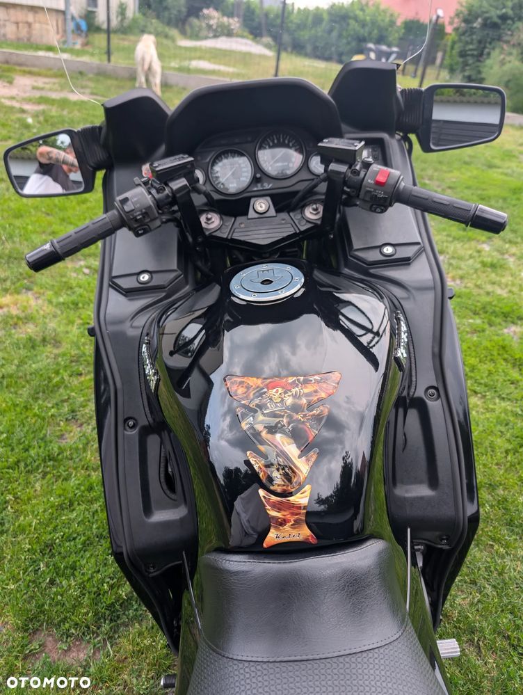 Kawasaki GTR - 10