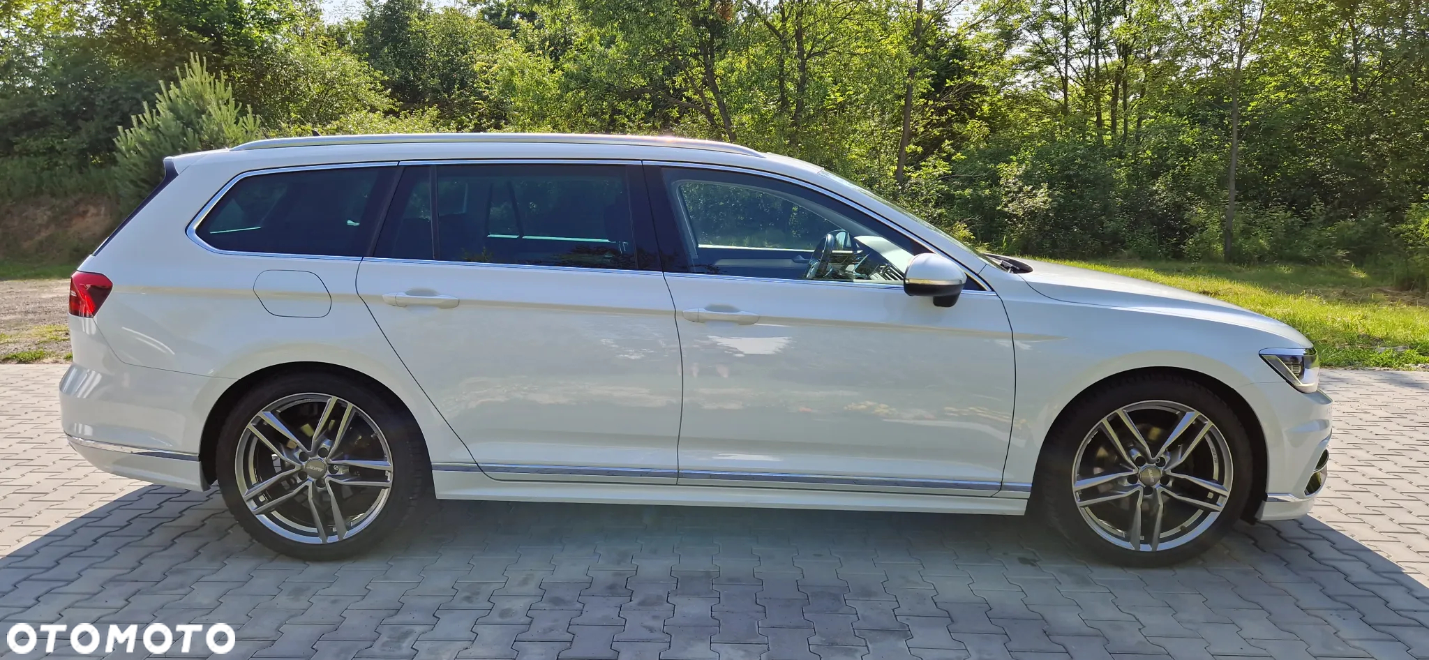 Volkswagen Passat - 4