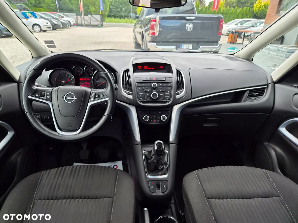 Opel Zafira - 29