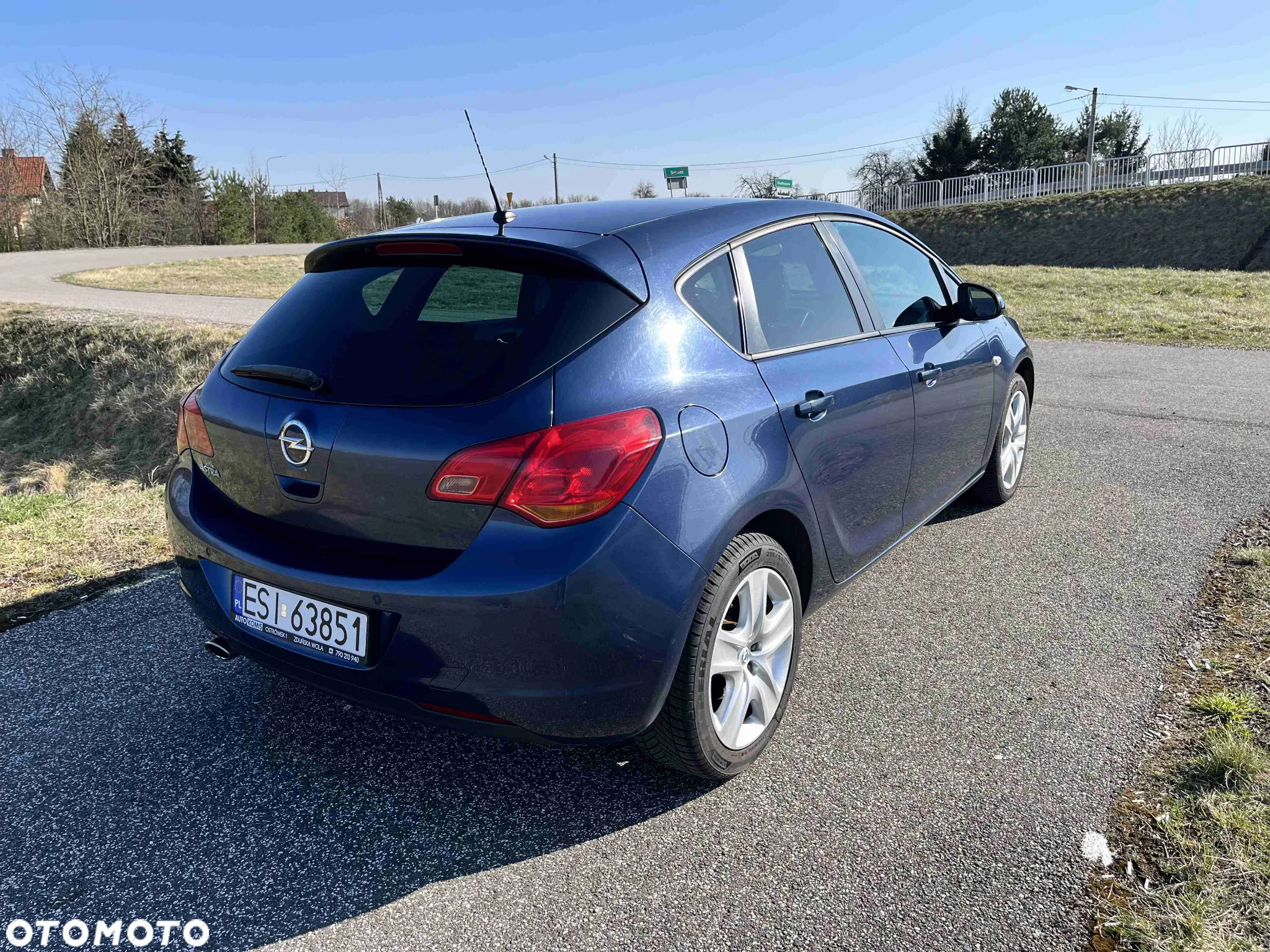 Opel Astra IV 1.4 T Cosmo - 5