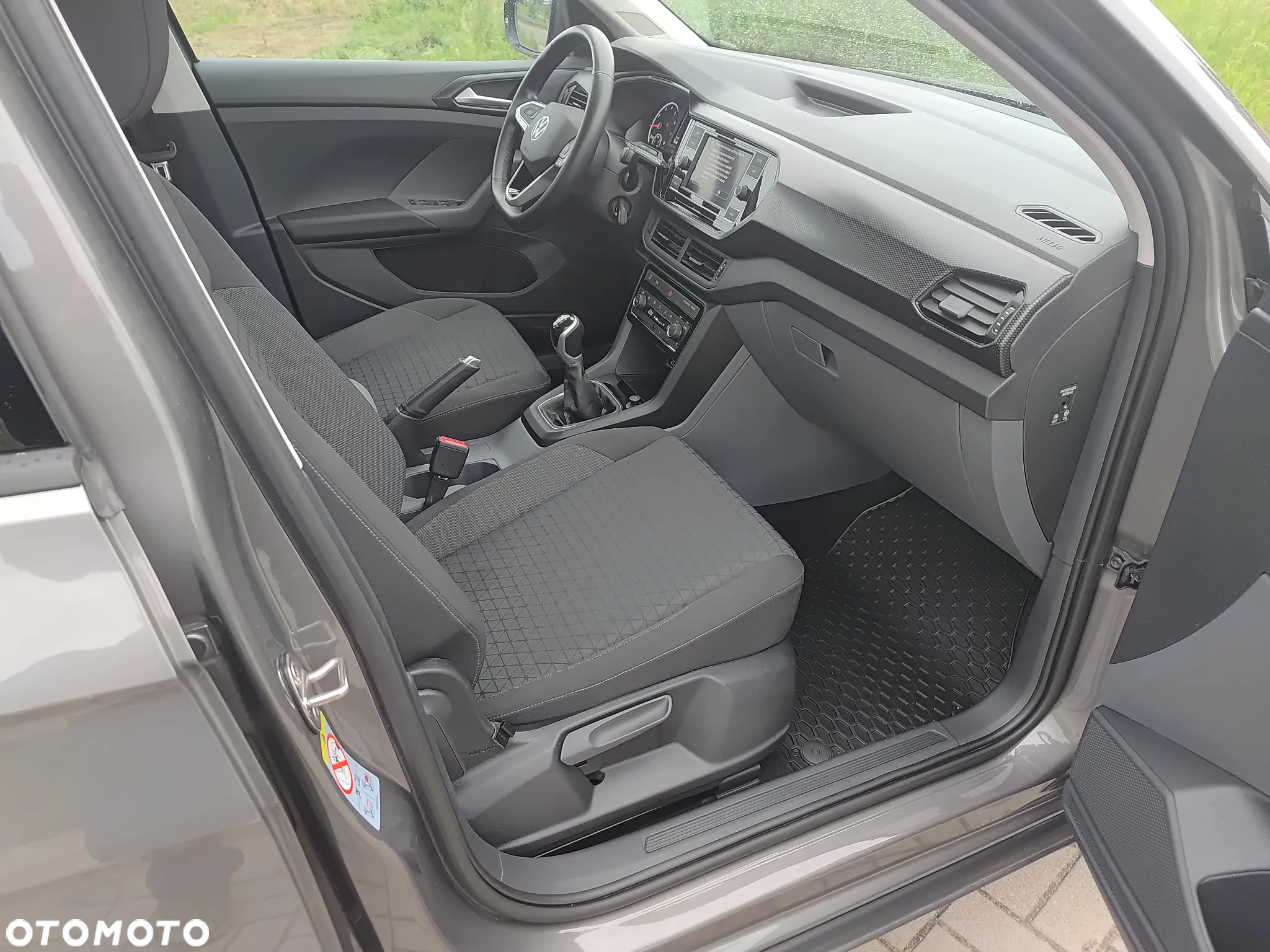 Volkswagen T-Cross - 16