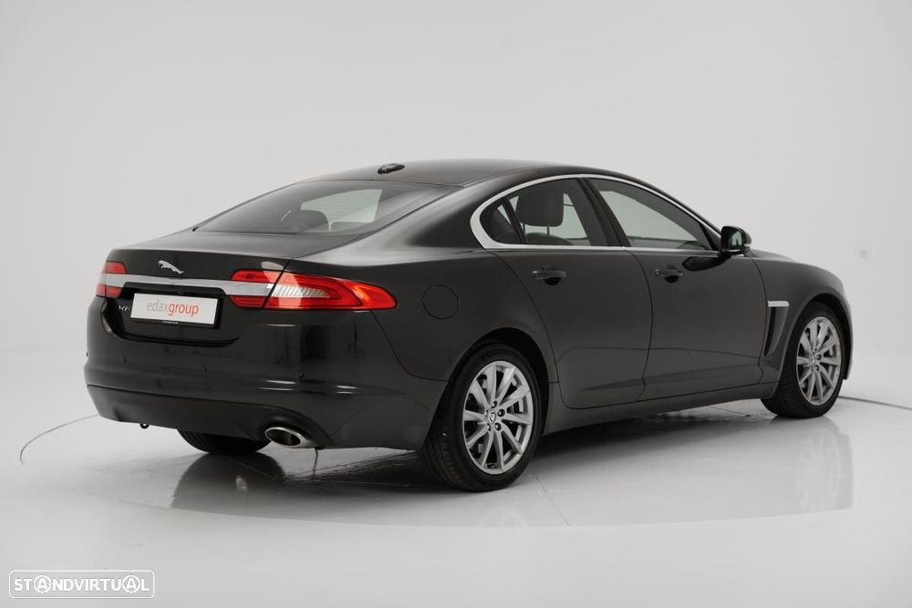Jaguar XF - 3