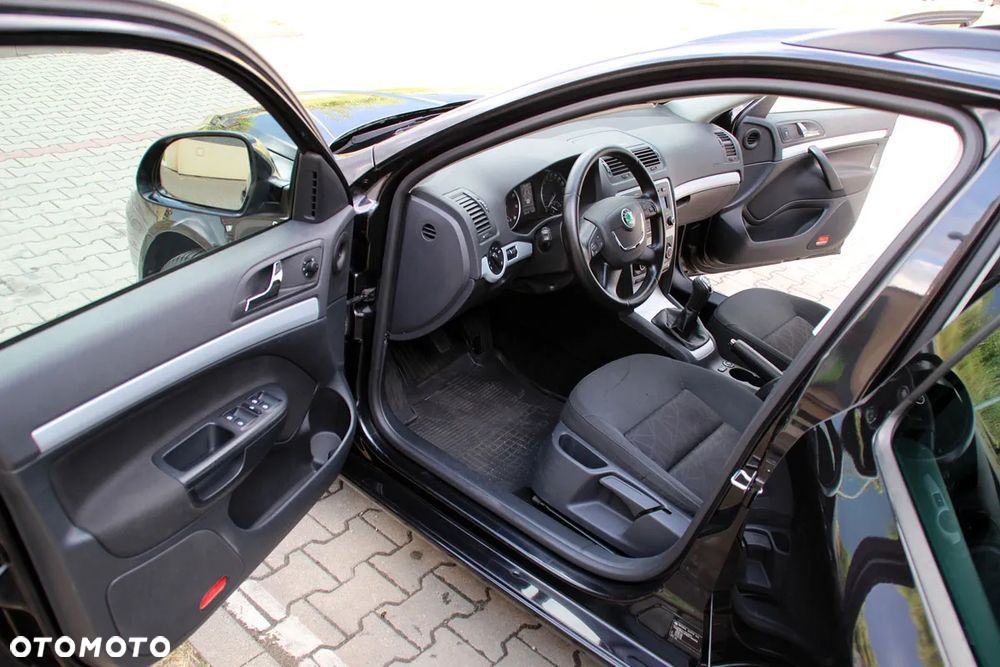 Skoda Octavia 1.8 TSI FAMILY - 19