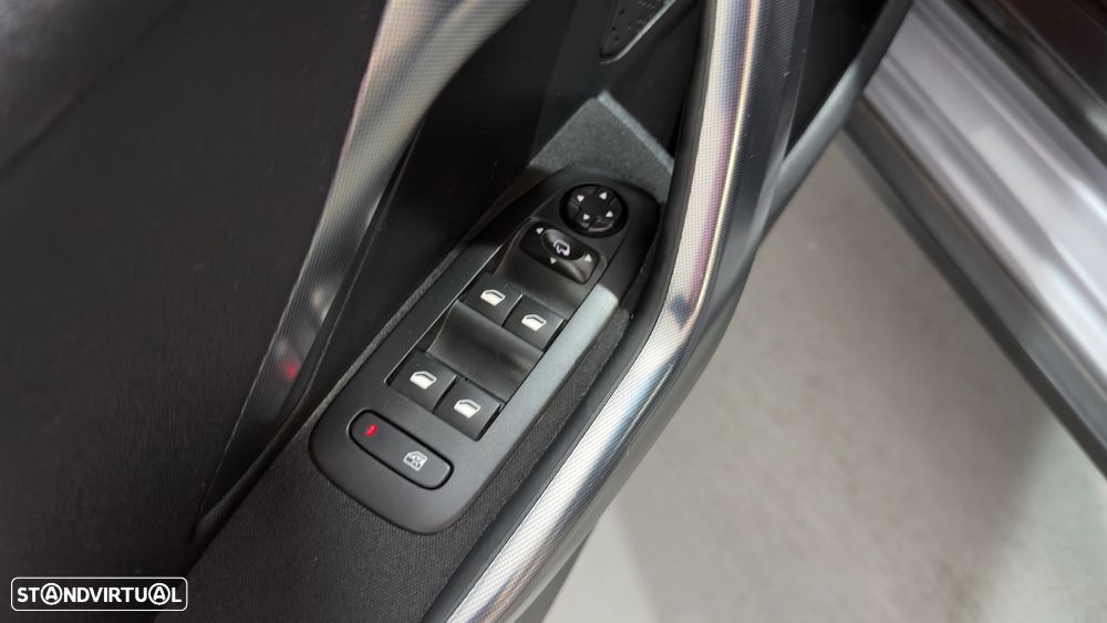 Peugeot 2008 PureTech 110 GPF Stop&Start EAT6 Allure - 16