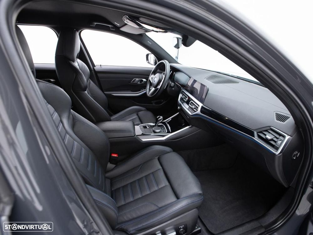 BMW 320 e Pack Desportivo M Auto - 11