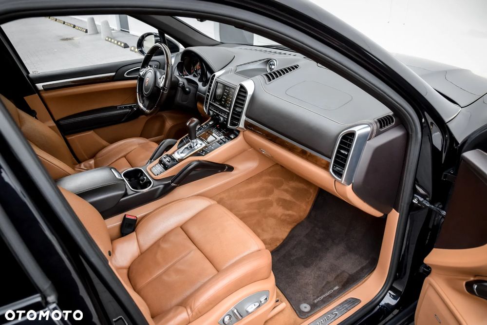 Porsche Cayenne S - 28
