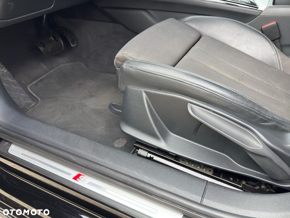 Audi A4 Avant 35 TFSI S tronic - 14