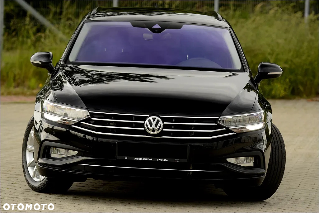 Volkswagen Passat Variant 2.0 TDI SCR DSG Comfortline - 10