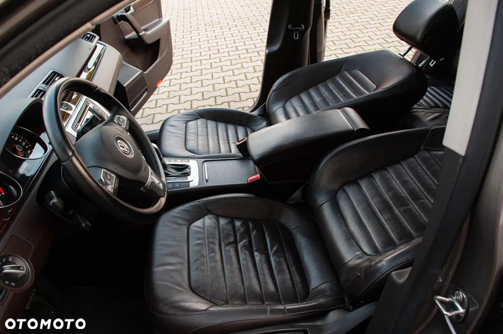 Volkswagen Passat 2.0 TDI DPF Highline DSG - 25