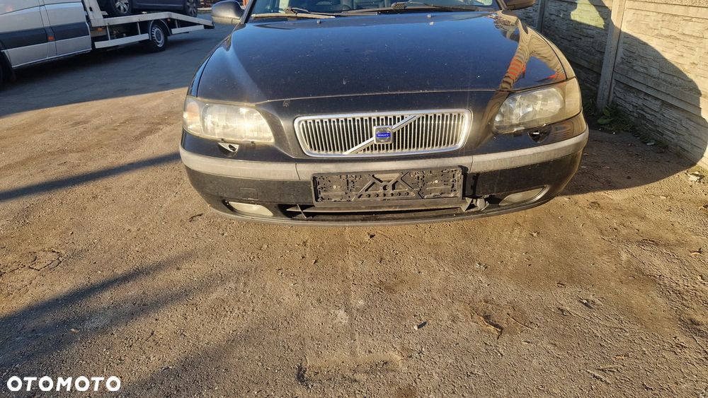 VOLVO V70 II ZDERZAK PRZÓD 019-26 - 1