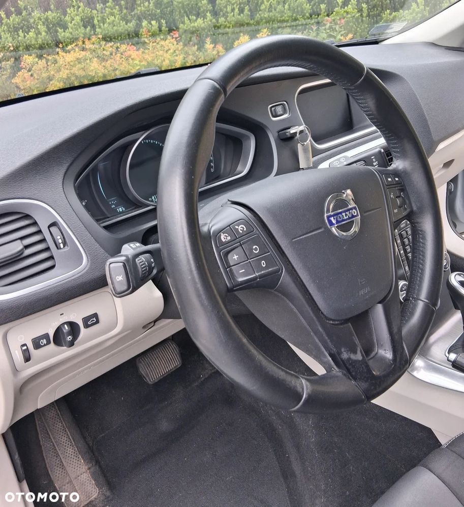 Volvo V40 - 15