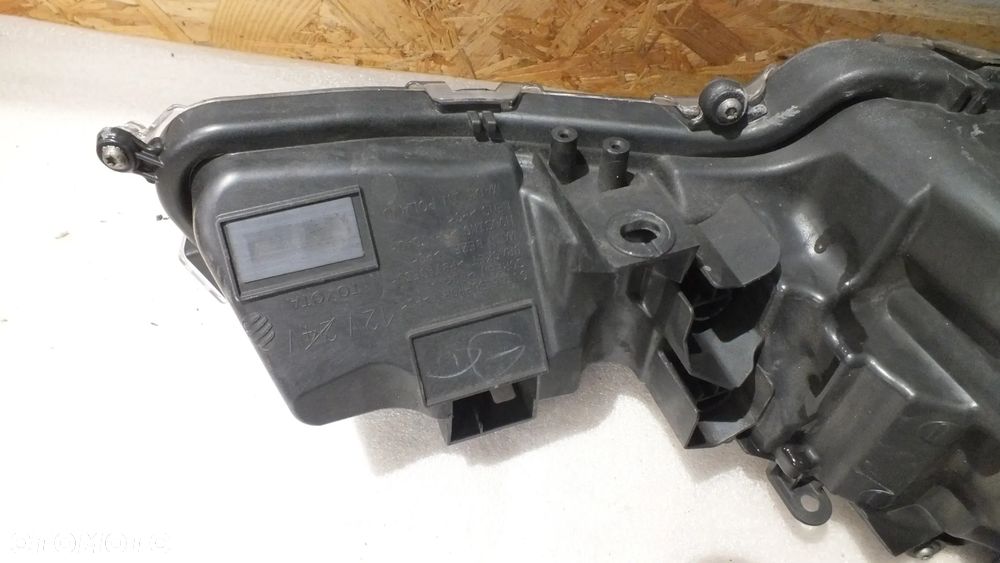 Lampa przednia lewa Toyota Corolla E21 kombi HB Full led - 8