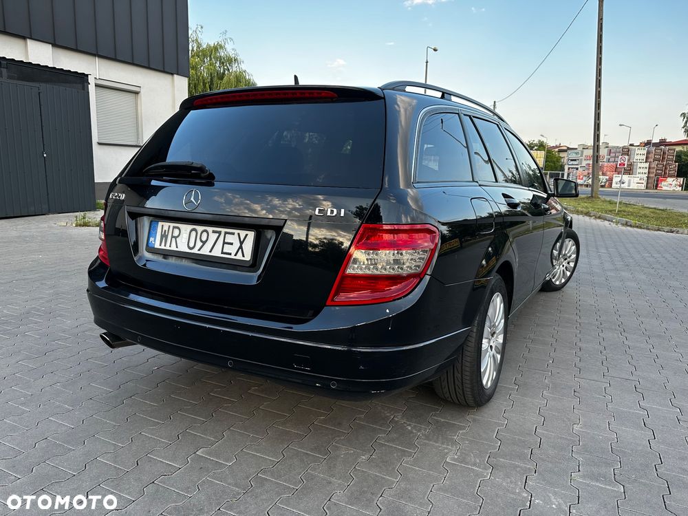 Mercedes-Benz Klasa C 220 T CDI DPF Automatik BlueEFFICIENCY Elegance - 9