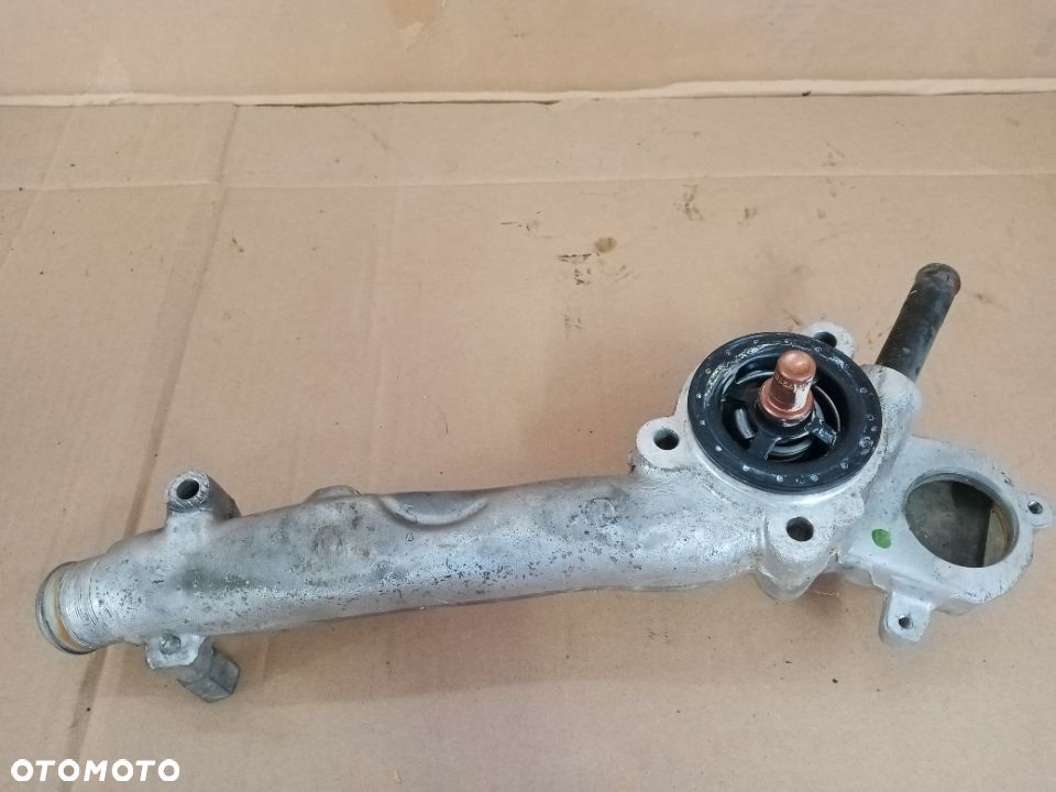 Obudowa termostatu termostat Peugeot 407 3.0 V6 - 2