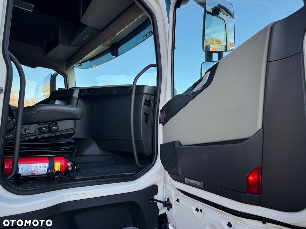 Volvo FH 540  HYDRAULIKA RETARDER ŁADNE I BOGATE - 17