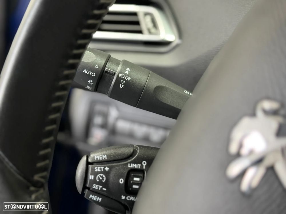 Peugeot 308 SW 1.5 BlueHDi Allure - 22