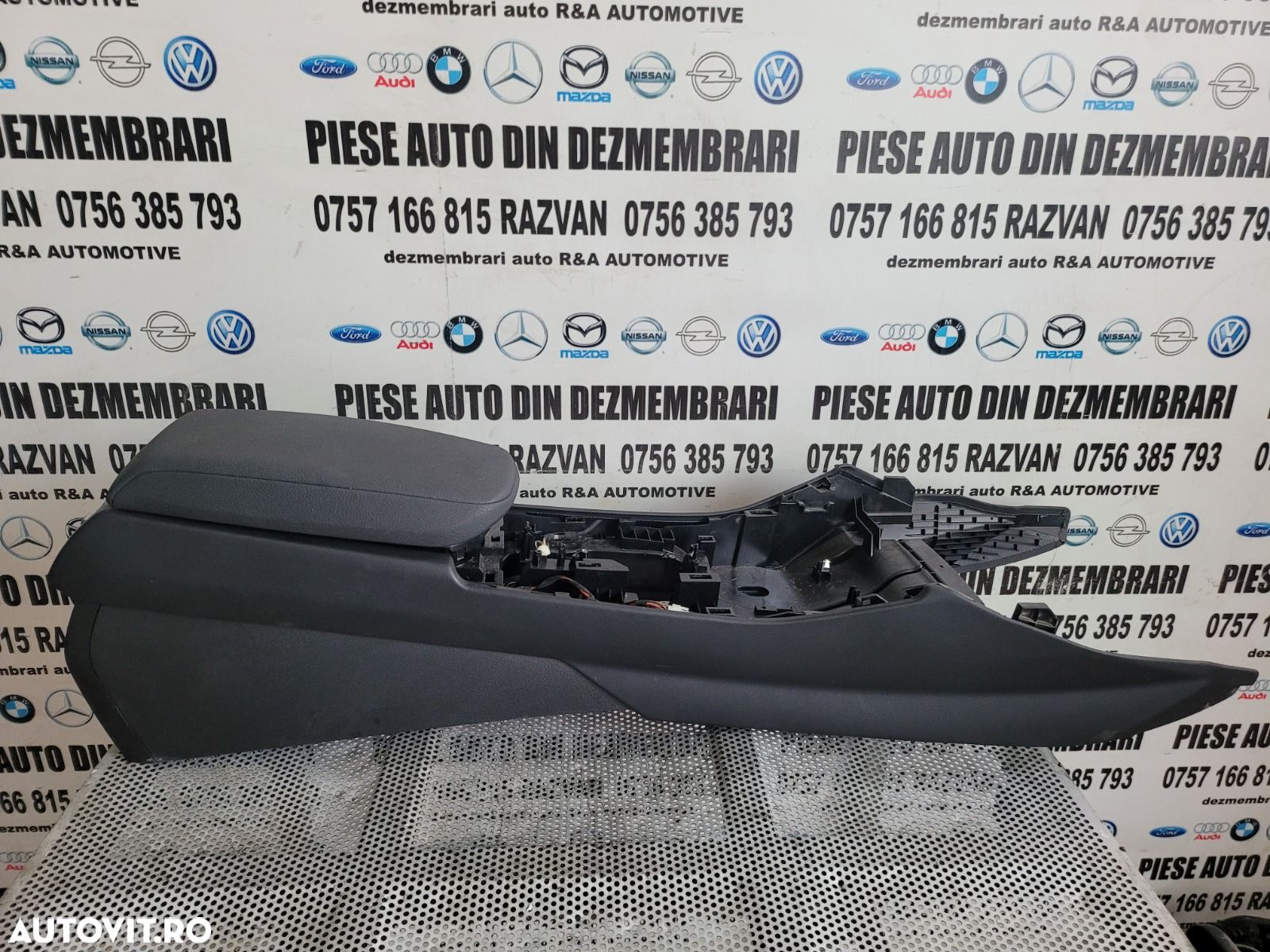 Cotiera Bmw X4 F26 Volan Stanga Din Piele Impecabila Cu Modul Auxiliar Si Usb An 2014-2015-2016-201 - 1