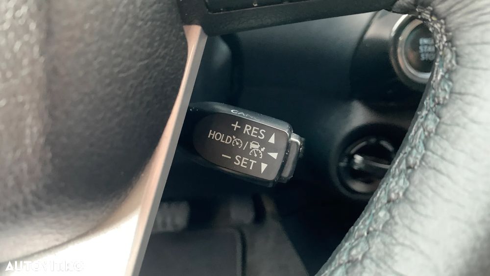 Toyota Hilux 2.8D 204CP 4x4 Double Cab AT Executive Color Edition - 20