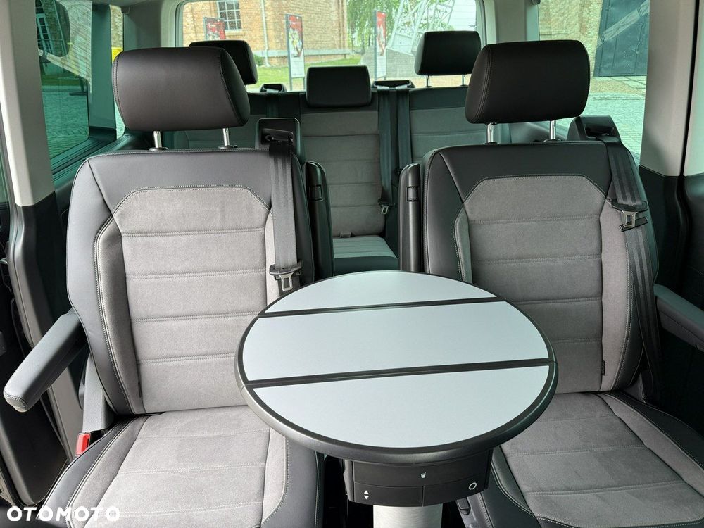 Volkswagen Multivan - 20