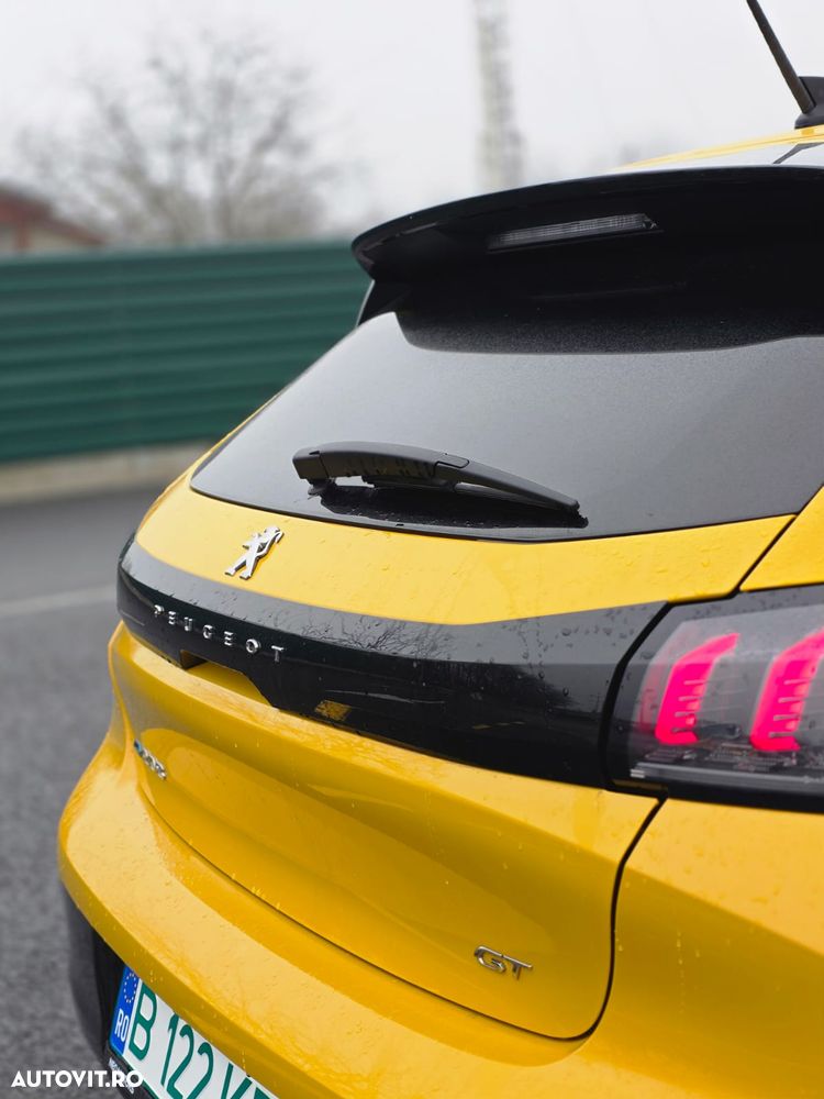Peugeot 208 e-208 GT-Line - 8
