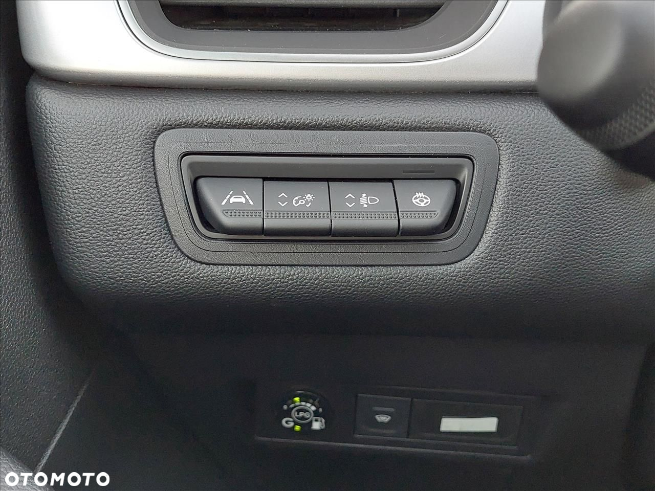 Renault Captur - 12