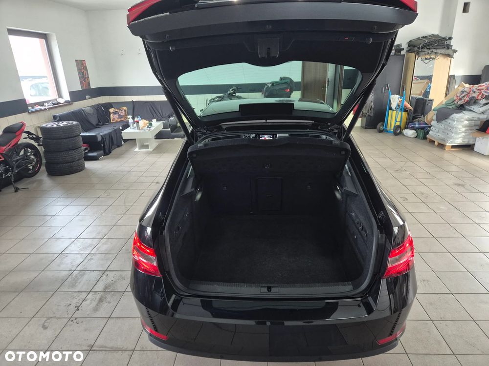 Skoda Superb 2.0 TSI Style DSG - 11