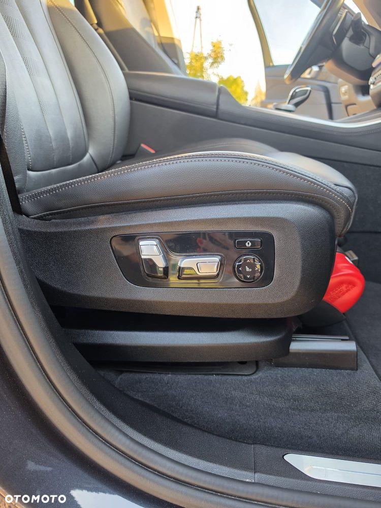BMW X5 xDrive40i - 23