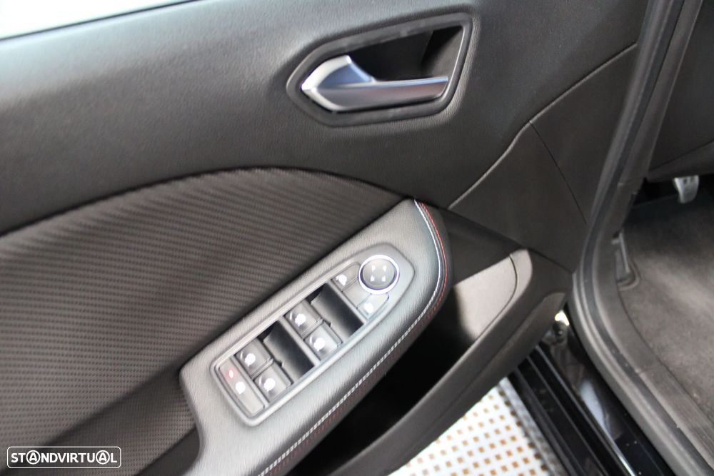 Renault Clio TCe 90 R.S. LINE - 9