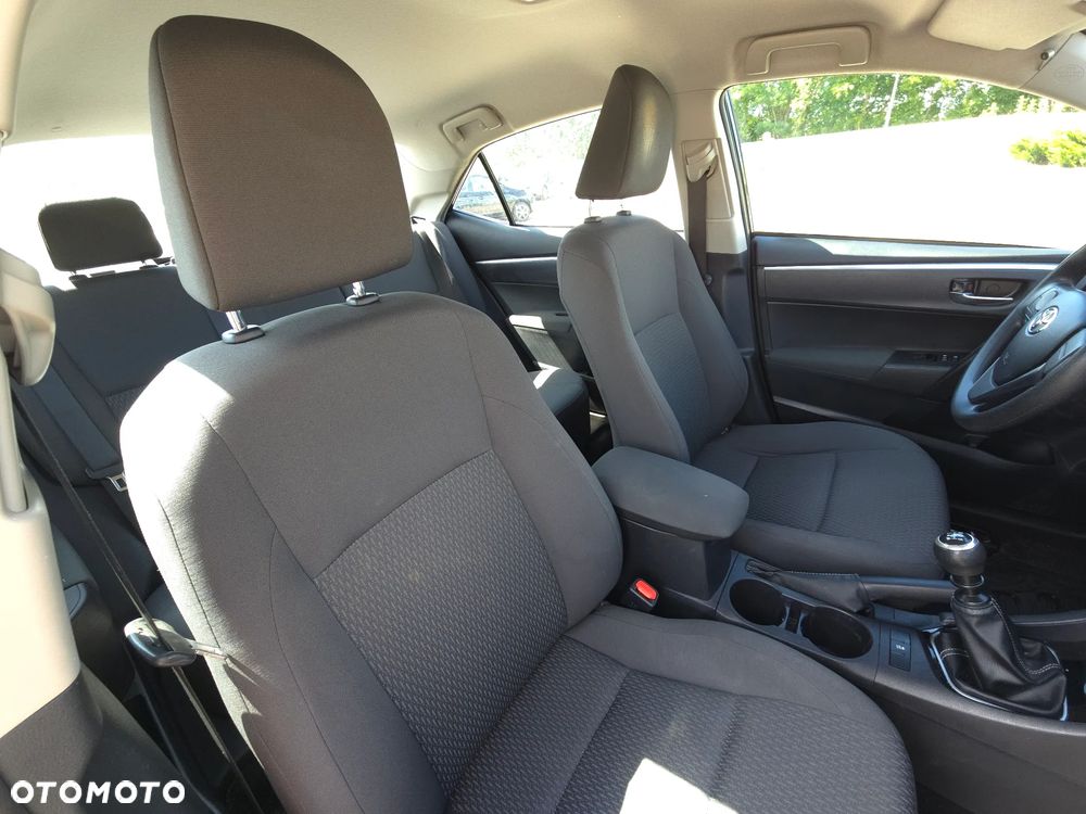 Toyota Corolla 1.6 Active - 14