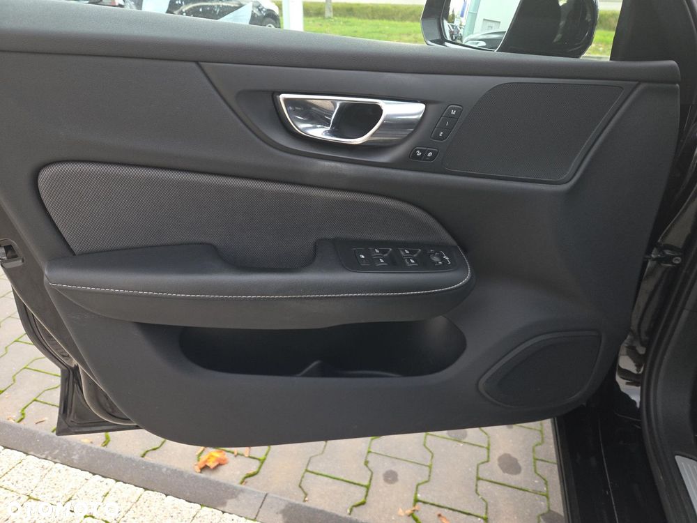 Volvo S60 B4 B R-Design - 20