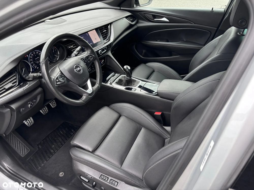 Opel Insignia - 8