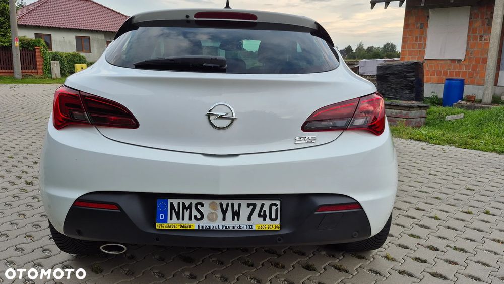 Opel Astra 1.6 Turbo Sport - 19