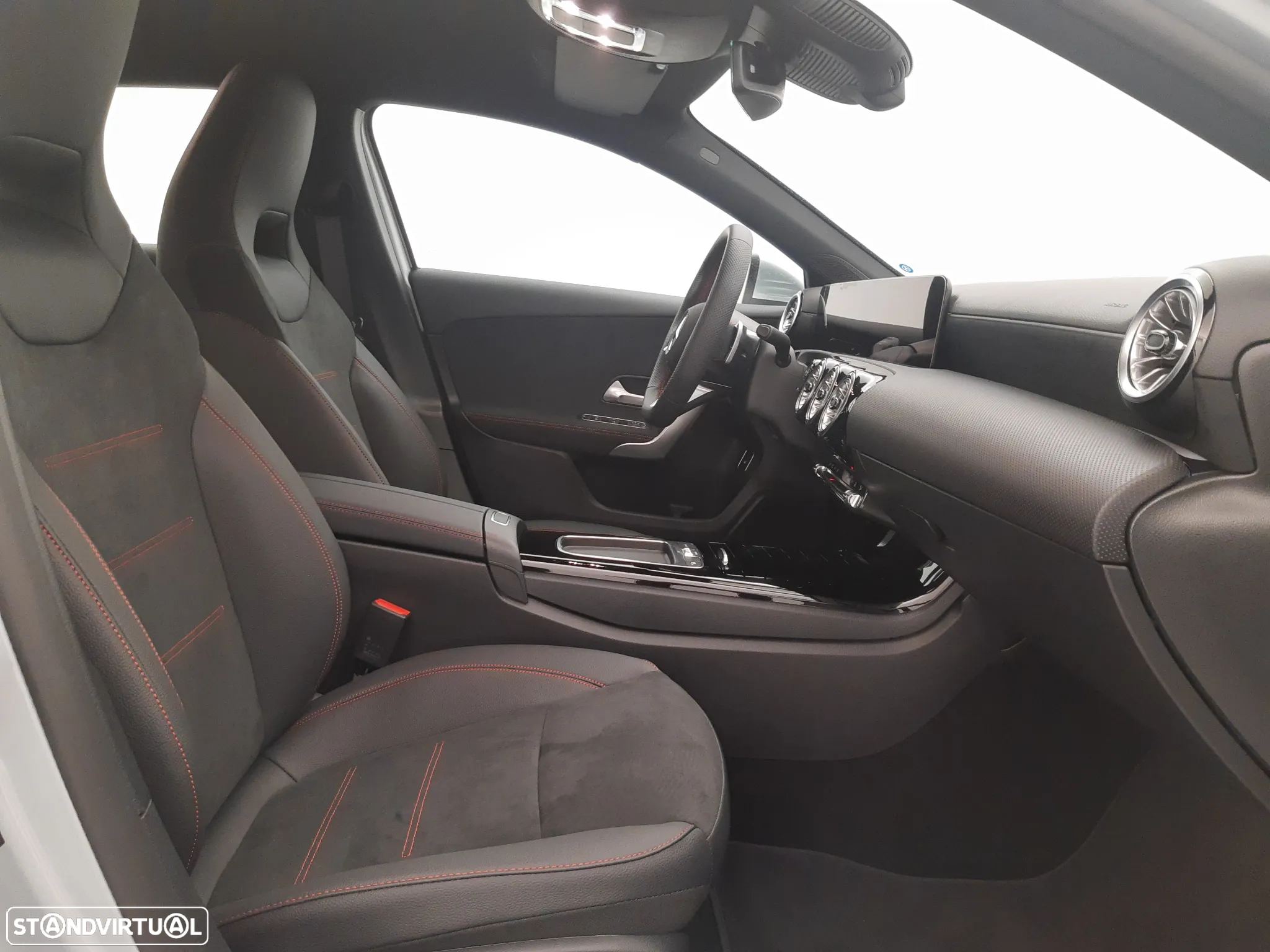 Mercedes-Benz A 250 e - 28