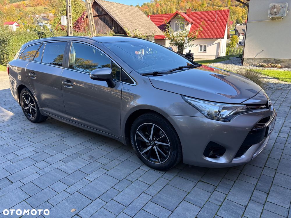 Toyota Avensis - 5