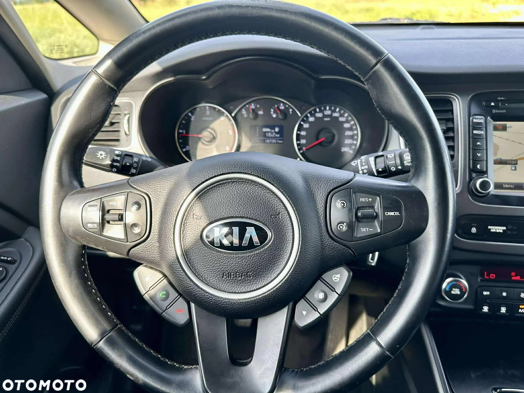 Kia Carens - 6