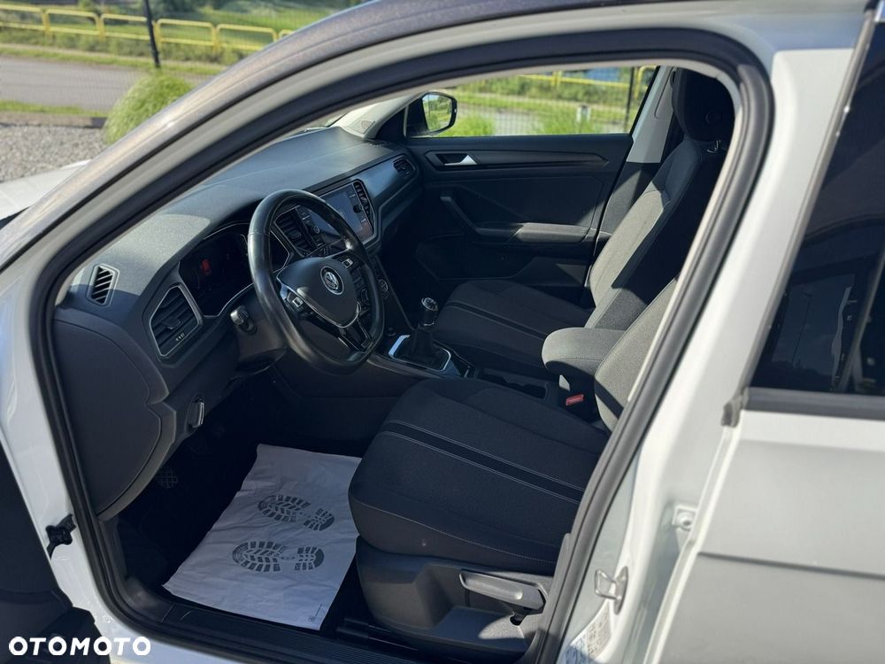 Volkswagen T-Roc - 15