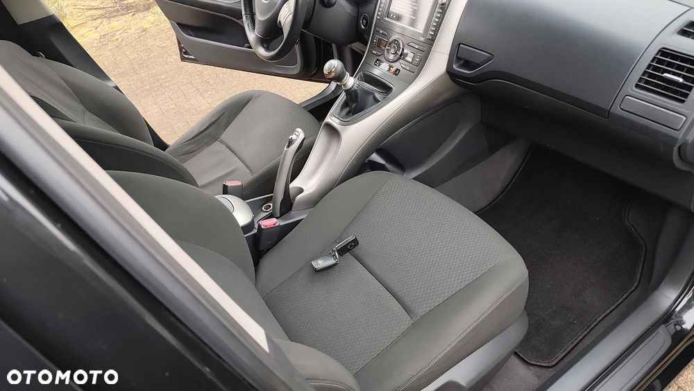 Toyota Auris 2.2 D-4D D-CAT - 35