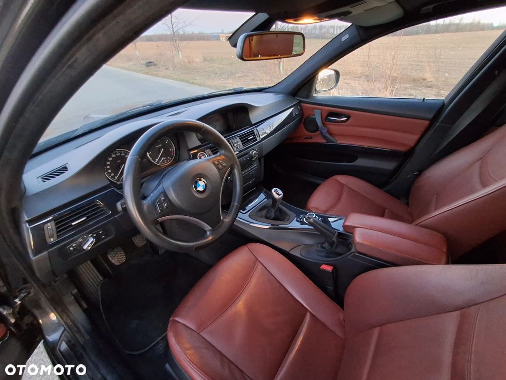 BMW Seria 3 318d DPF Edition Exclusive - 8