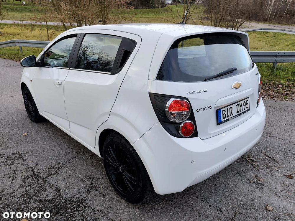 Chevrolet Aveo 1.6 LTZ S/S - 26