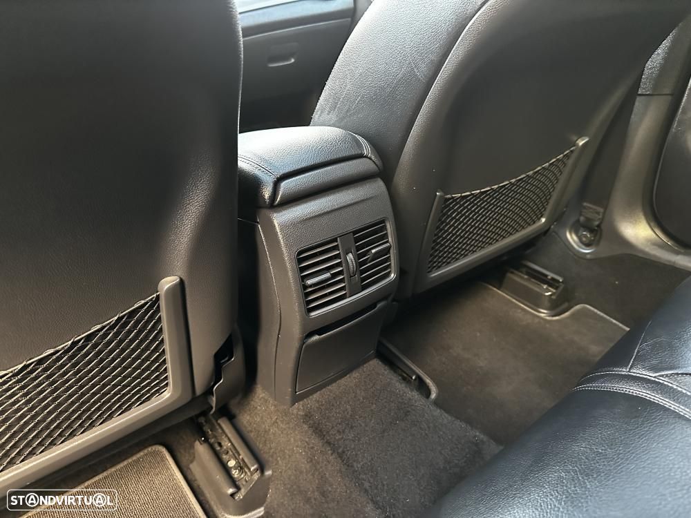 Mercedes-Benz GLA 220 CDI 7G-DCT AMG Line - 43