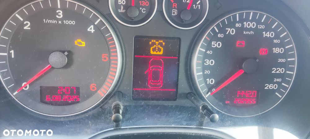 Audi A3 3-drzwiowe 2.0 TDI Attraction - 8