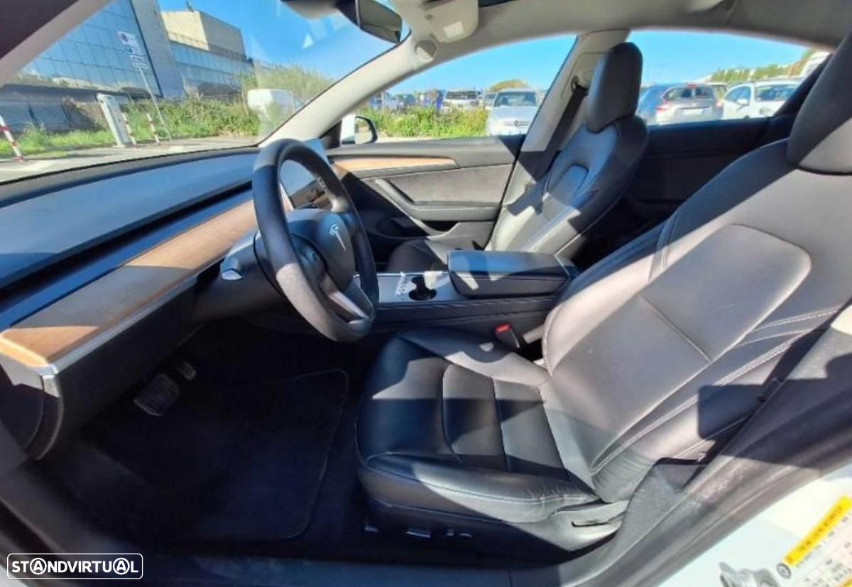 Tesla Model 3 Long-Range Dual Motor AWD - 4