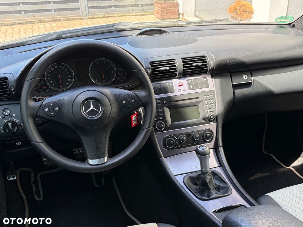 Mercedes-Benz CLC - 24