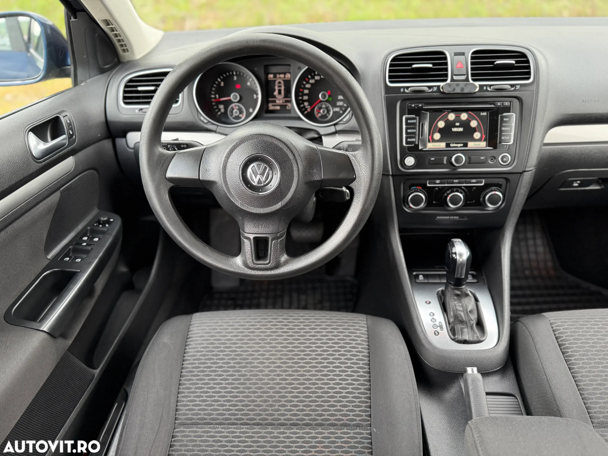 Volkswagen Golf 1.6 TDI BlueMotion Technology DPF Trendline DSG - 12