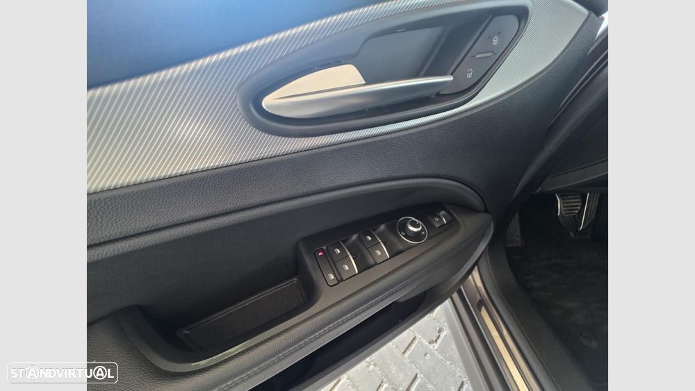 Alfa Romeo Stelvio 2.2 D Sprint AT8 - 17