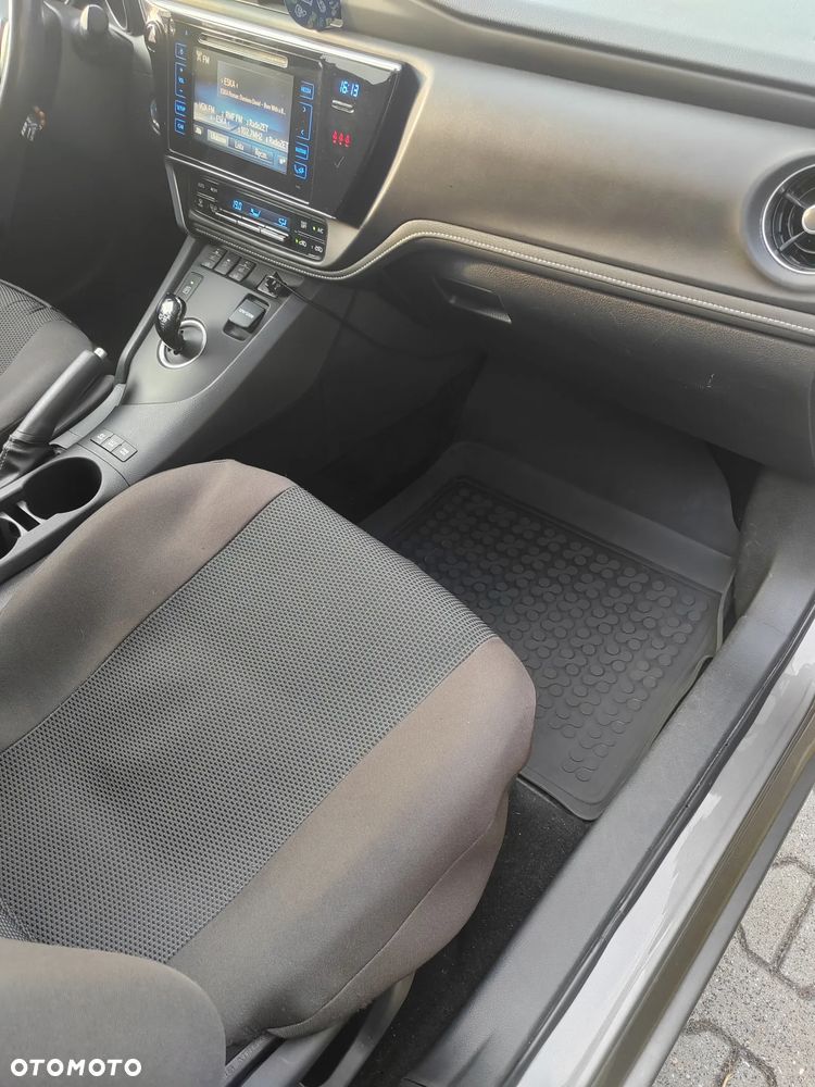 Toyota Auris - 9