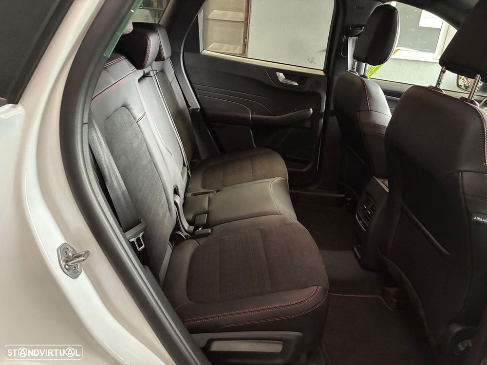 Ford Kuga - 40
