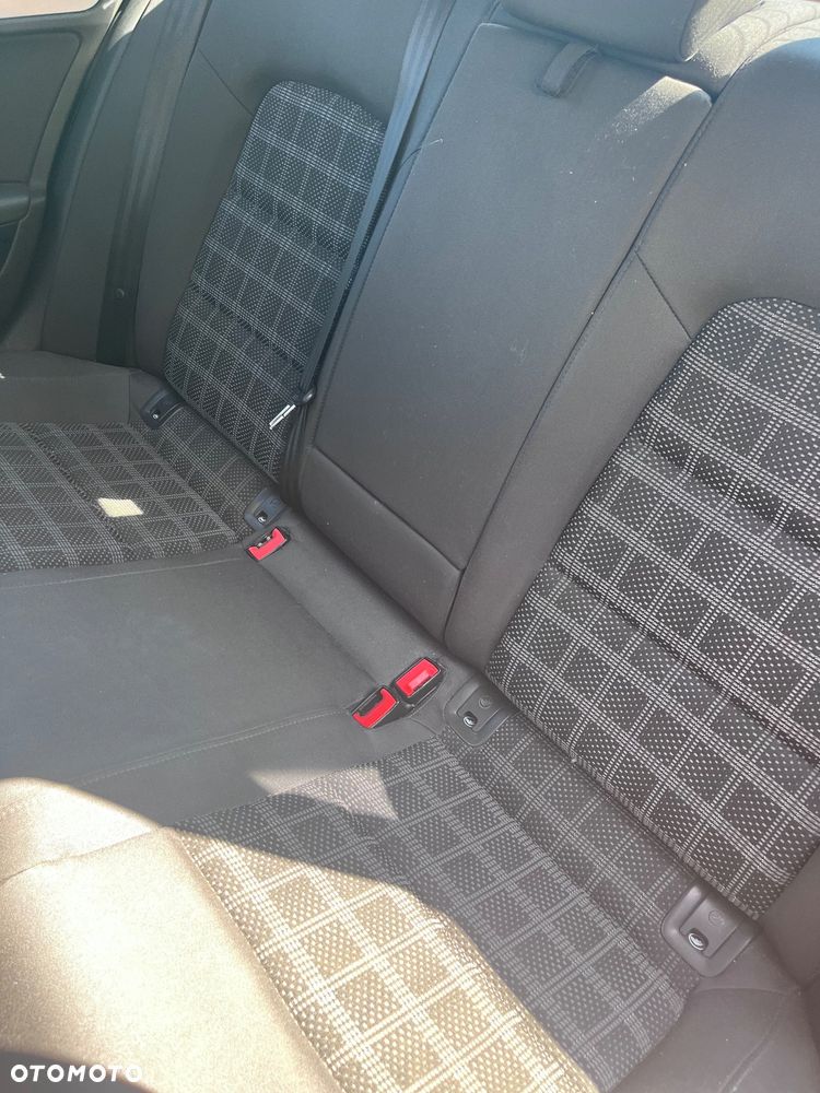 Audi A4 Limousine - 9