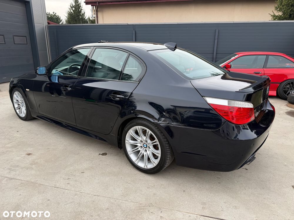 BMW Seria 5 523i - 8