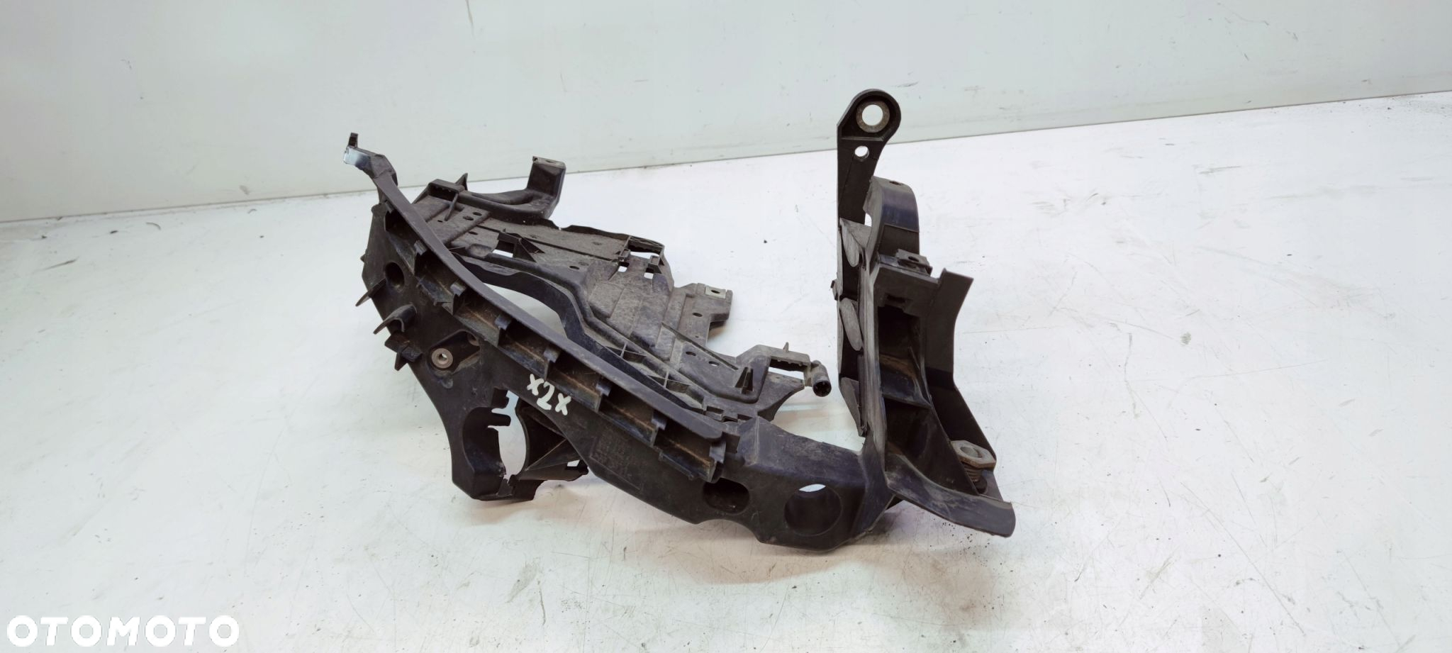 ŚLIZG UCHWYT MOCOWANIE REFLEKTORA PRAWY AUDI A4 B8 8K0805608C *2* - 3